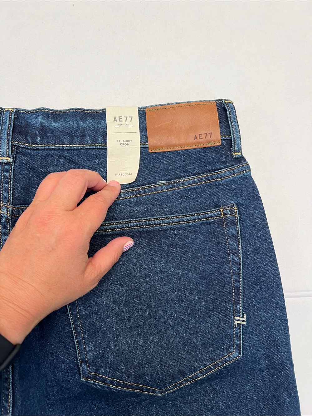 AE 77 AMERICAN EAGLE PREMIUM STRAIGHT CROP BUTTON FLY DENIM JEANS SIZE 14 - Picture 9 of 16